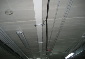 Canaleta preinstalación vehículo eléctrico