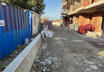 Muro sur cierre parcela