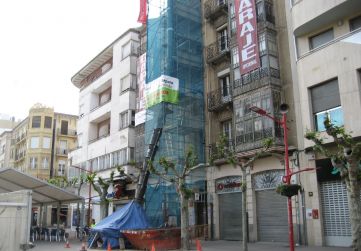 torre andamio retirada escombro