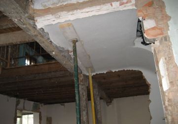 Apuntalamiento zanca escalera