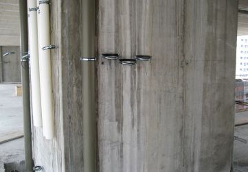 Colocación bajantes de cubierta