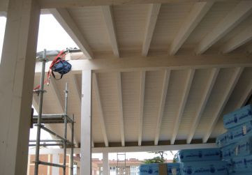 COLOCACIÓN TARIMA TECHO PLANTA ÁTICO