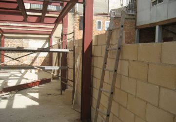 Fachada trasteros