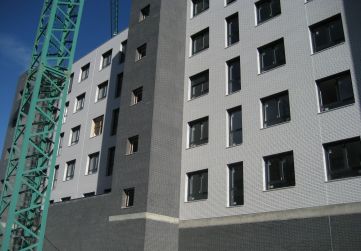 Carpintería exterior y acristalamiento fachada posterior