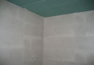 Falsos techos en cuartos humedos
