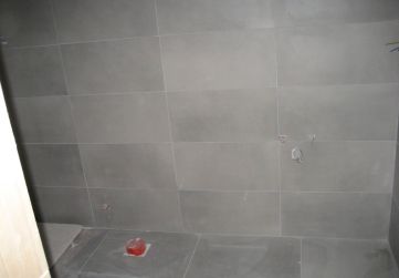 Solado y alicatado en baño