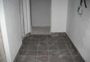 Solados pasillo trasteros