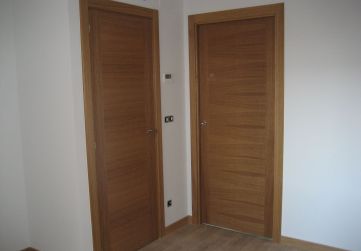 Carpintería madera puerta de paso y corredera